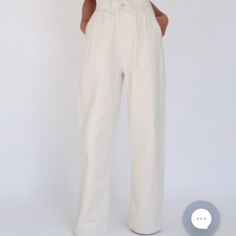 ISO Triarchy High Waisted Pleated Pants — size xs, 24/25